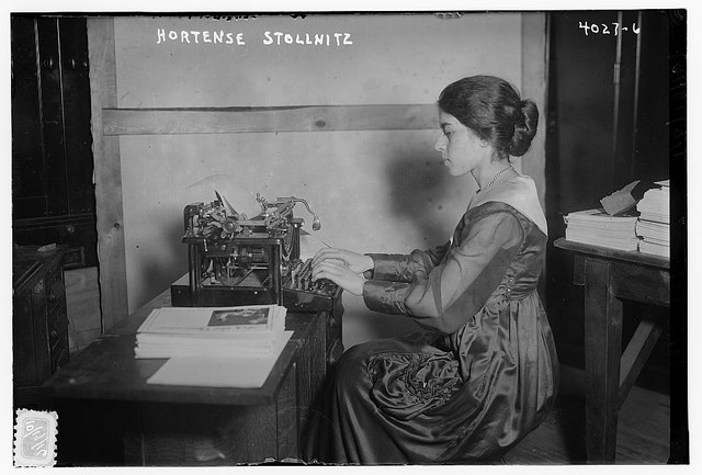 typewriter, content marketing